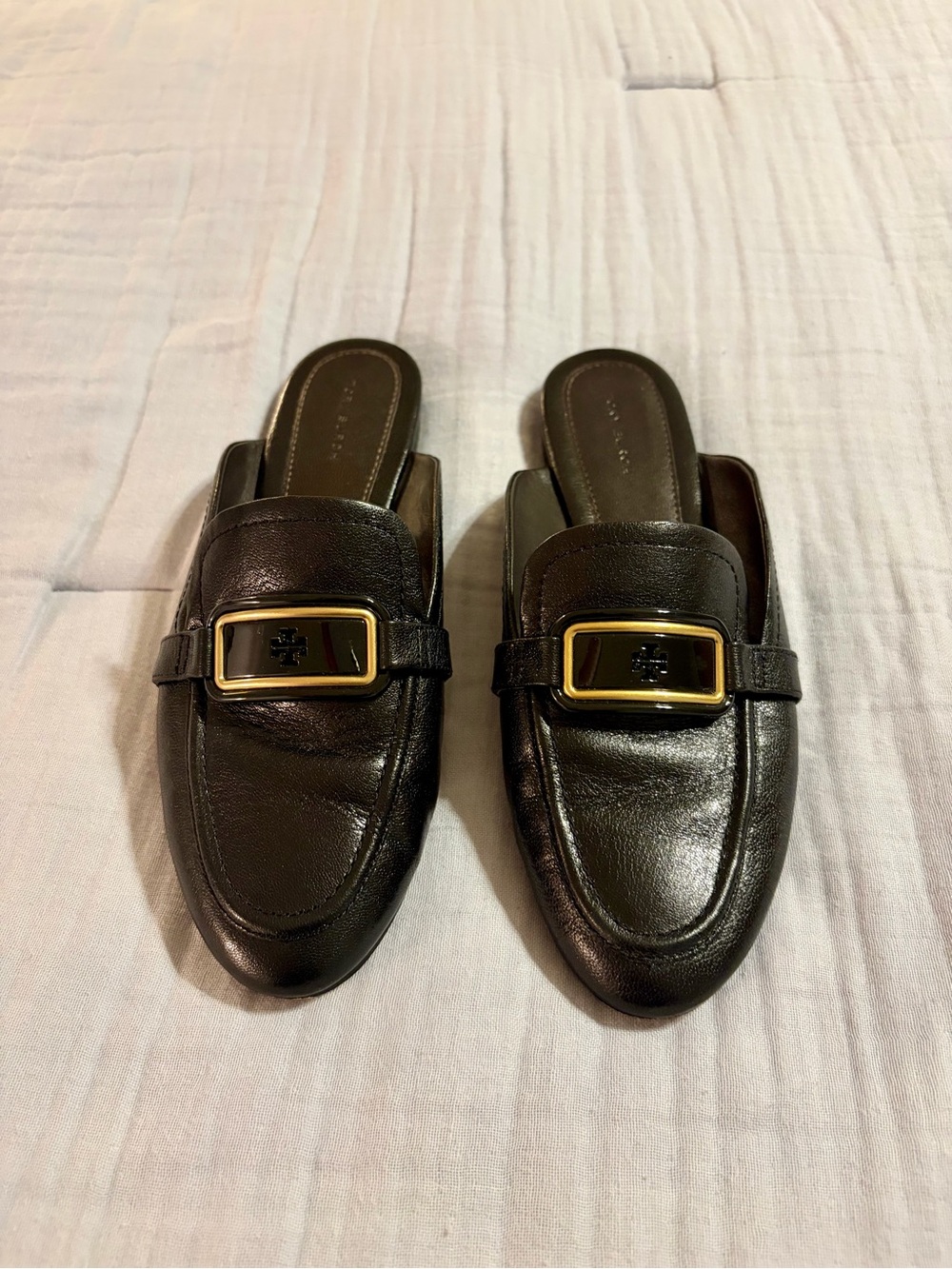 Tory Burch Women’s Georgia Backless Loafer with Gold Buckle Accent Sz 9